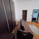 Apartamento Poarta Schei